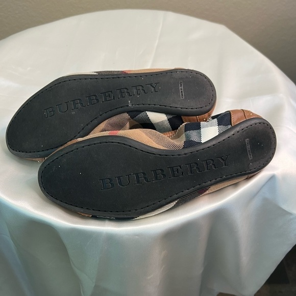 BURBERRY flats, Traditional Plaid, Size 36.5 - Picture 6 of 9